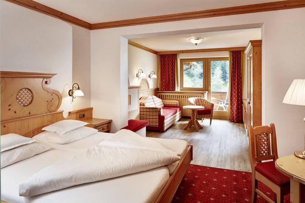 Auenhotel Tux Kültér fotó